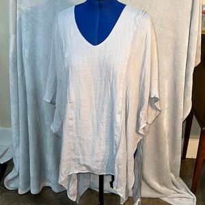 Umgee V Neck Plus Caftan / Tunic in Light Blue - New